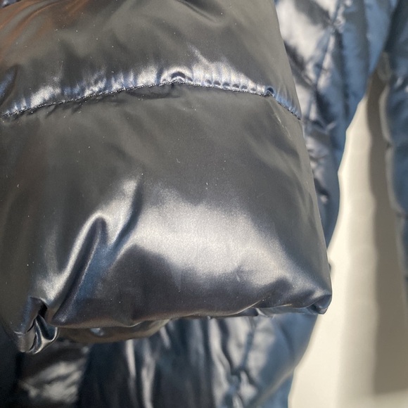 T Tahari Women's Blue Long Puffer Jacket Down-Filled Lightweight size Small - Picture 3 of 10